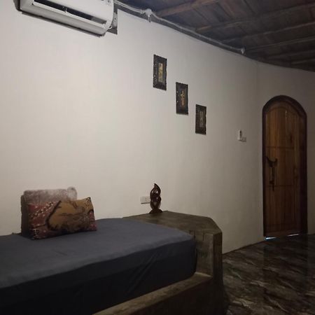 Rumah Nalu Surf Camp Krui Esterno foto