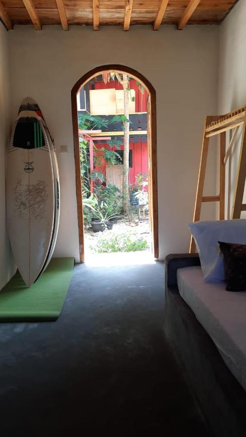 Rumah Nalu Surf Camp Krui Esterno foto