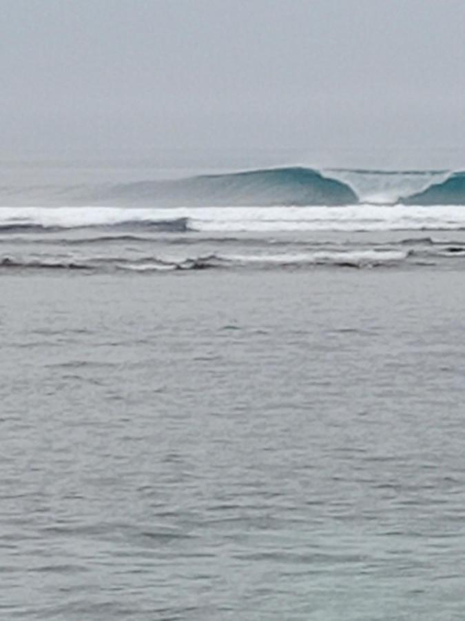 Rumah Nalu Surf Camp Krui Esterno foto