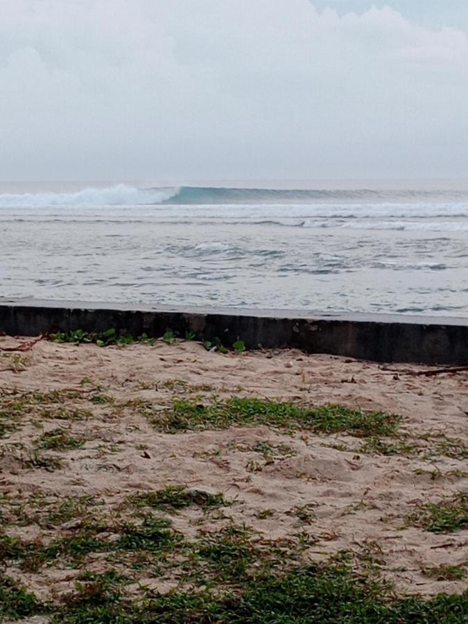 Rumah Nalu Surf Camp Krui Esterno foto