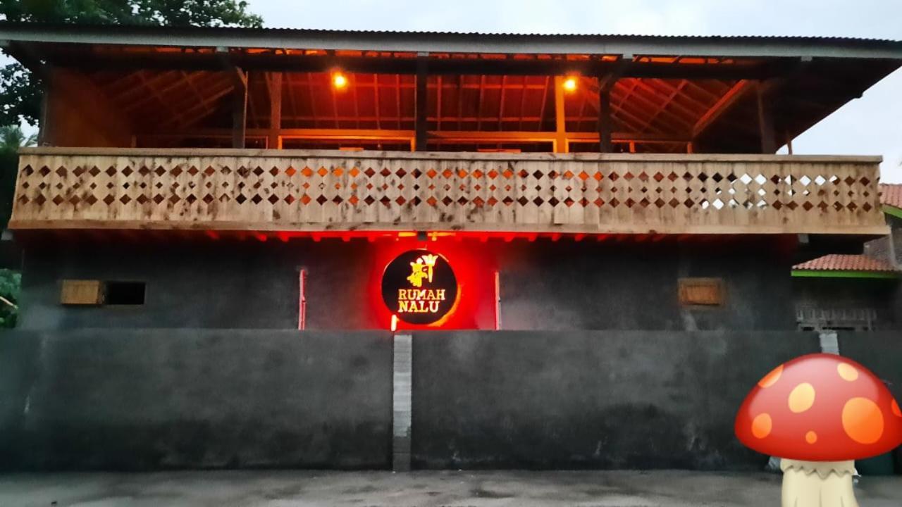 Rumah Nalu Surf Camp Krui Esterno foto